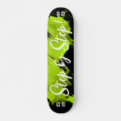 Brushy Green Black Skateboard (Vorne)