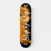 Brushy Orange Black Skateboard (Vorne)