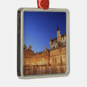 Brüssel, Belgien 2 Silbernes Ornament (Rechts)