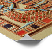 Brustkorb mit geflügeltem Tuch Poster (Ecke)