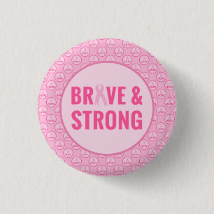 Brustkrebs-Bewusstsein mit rosa Band Button