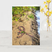 Brustkrebs-Karte rosa Band in Sand Karte (Gelbe Blume)