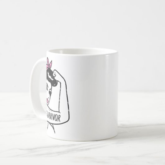 Brustkrebsüberlebung Rosie Riveter Pink Awarenes Kaffeetasse (Vorderseite Links)