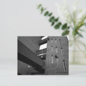 Brutalist-Anwesen-Postkarte Postkarte (Stehend Vorderseite)