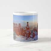 Bryce Canyon - Morgenschneesturm Jumbo-Tasse (Vorderseite)