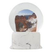 Bryce Canyon Natural Bridge Snowy Landscape Foto Schneekugel (Rückseite)