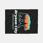 Bryson City North Carolina Bear Mountains Country  Fleecedecke (Vorderseite (Horizontal))