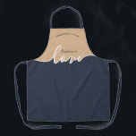 BUBBIE ist Liebe NAVY & TAN Script Schürze<br><div class="desc">Bubbie ist Liebe NAVY & TAN. Sauberes, modernes Skriptdesign. Es gibt nichts Ähnliches wie die Liebe einer Großmutter. Eine tolle Art zu sagen, ich Liebe Sie Koordinieren Sie mit unserem passenden Challah Teig Cover, den Sie hier finden: https://www.zazzle.com/collections/coordinated_apron_sets-119984004460509285 ÜBER UNSERE CHALLAH DOUGH COVERS: Backenthusiasten: sich ausdrücken und Ihren persönlichen Stil...</div>
