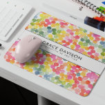 Bubble Tee Regenbogen Rosa Orange Grün Niedlich Mousepad<br><div class="desc">Brillante und helle,  auffällige und feminine Aquarellmousepad mit einem Muster,  das von der reizvollen Welt des Blasentees inspiriert wird und warme und lebendige Farben in Grün,  Orange,  Rosa,  Gelb und Blau mit zwei Textzeilen enthält.</div>