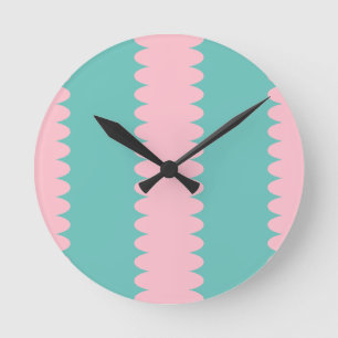 Bubblegum pink und aquamarin, einzigartiges Muster Runde Wanduhr