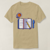 Buch mit Bleistift und Kaffee T-Shirt (Design vorne)