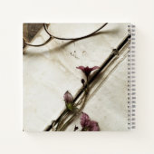 Buch mit winzigen Blume (Rückseite)