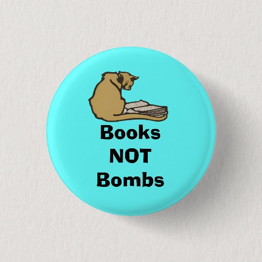 Buch-nicht Bomben-schottisches Button (Vorderseite)