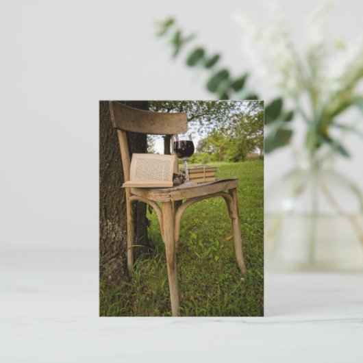 Buch und Wein Postkarte (Stehend Vorderseite)