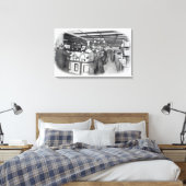 Buchabteilung in einem Geschäft für Armee und Mari Leinwanddruck (Insitu (Schlafzimmer))