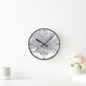 Bucharest Clock City Line Art Runde Wanduhr (Zuhause)