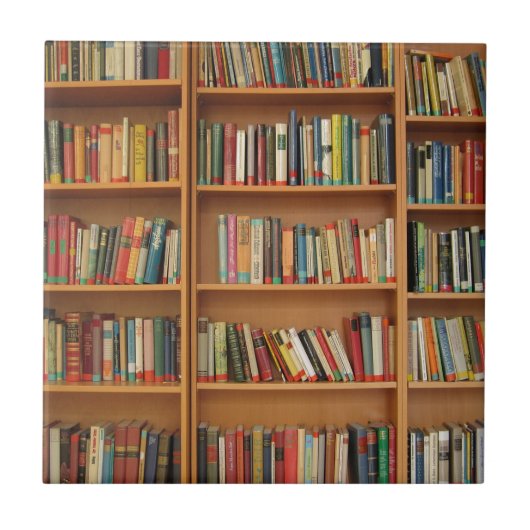 Bücher im Bücherregal Fliese (Vorderseite)