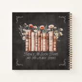 Bücher mit Blume und Zitat zum Black Notebook (Rückseite)