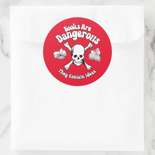 Bücher sind gefährlich runder aufkleber (Tasche)