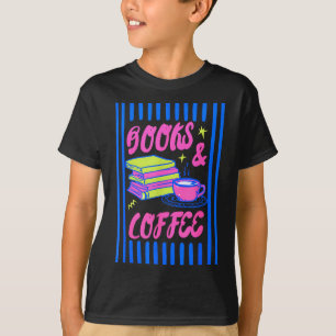 Bücher und Kaffee bücherliebender Bücherwurm beim T-Shirt