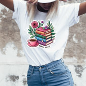 Bücher und Kaffeemaschine T-Shirt