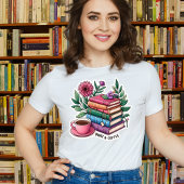 Bücher und Kaffeemaschine T-Shirt