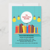 Bücher zur Einladung auf dem Sofa (Vorderseite)