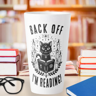 Bücherliebhaber Lustige Katze Lesend Milchtasse