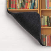 Bücherregalhintergrund Mousepad (Ecke)