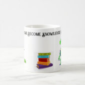 Bücherwürmer in den Knowledge Dragons-Kaffee verwa Kaffeetasse (Mittel)