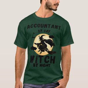 Buchhalter bei Tag Hexe bei Nacht lustig halloween T-Shirt
