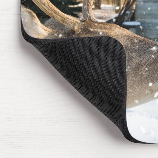 Buchhirsche mit Schneemann Mousepad (Ecke)