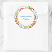 Buchplatte mit farbenfroher Retrogestaltung Runder Aufkleber (Tasche)