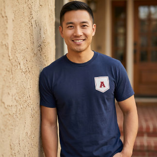 Buchstabe A - Anfangsname Alphabet Pocket Side Ver T-Shirt