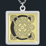 Buchstabe C Vintage Knotentonografie Versilberte Kette<br><div class="desc">Celtic Knot Letter C Zum Hinzufügen oder Ändern der Hintergrundfarbe, klicken Sie auf "Bearbeiten Sie dieses Design", klicken Sie auf "Hintergrund" und wählen Sie eine Farbe. Wenn dieses Produkt zwei Seiten hat, klicken Sie auf "Ebenen", wählen Sie zurück und wählen Sie die Farbe für die zweite Seite. Klicken Sie dann...</div>