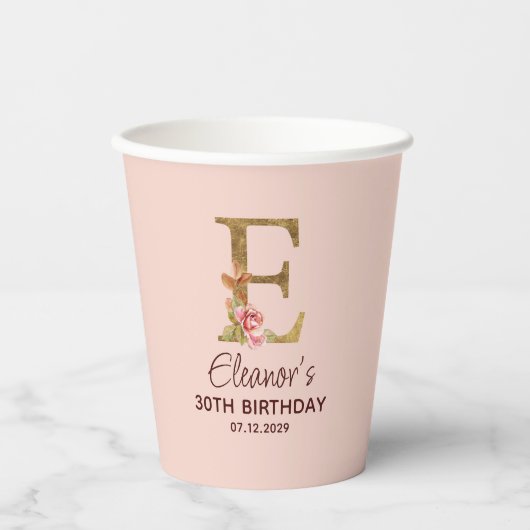 Buchstabe E Gold Monogramm Blush Rosa Rosen Pappbecher (Vorderseite)