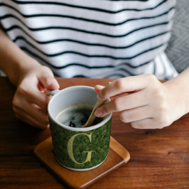 Buchstabe G dunkelgrüne und gelbe Freiheit Kaffeetasse