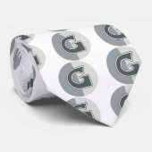 Buchstabe G Krawatte (Gerollt)
