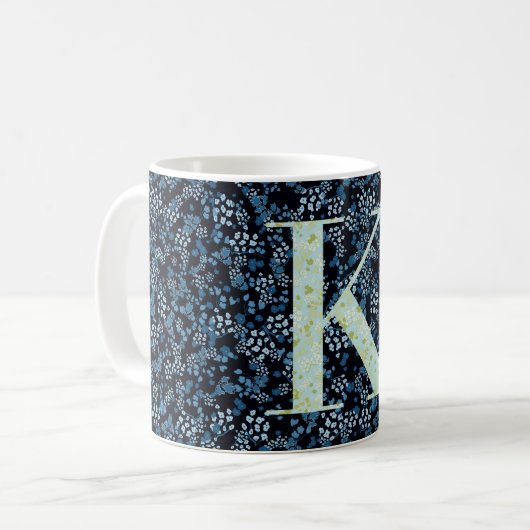Buchstabe K - blaue und grüne Freiheit Kaffeetasse (Vorderseite Links)