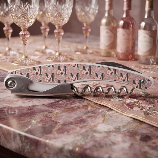 Buchstabe M Kellnermesser