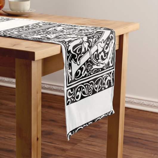 Buchstabe V Mittelalterliches Monogramm Jugendstil Kurzer Tischläufer (Beispiel)