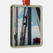 Bucht-Brücke und Bau Silbernes Ornament (Rechts)