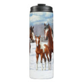Bucht Pinto Paint Horns im Winter Schnee Thermosbecher (Vorderseite)