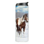 Bucht Pinto Paint Horns im Winter Schnee Thermosbecher (Nach links gedreht)