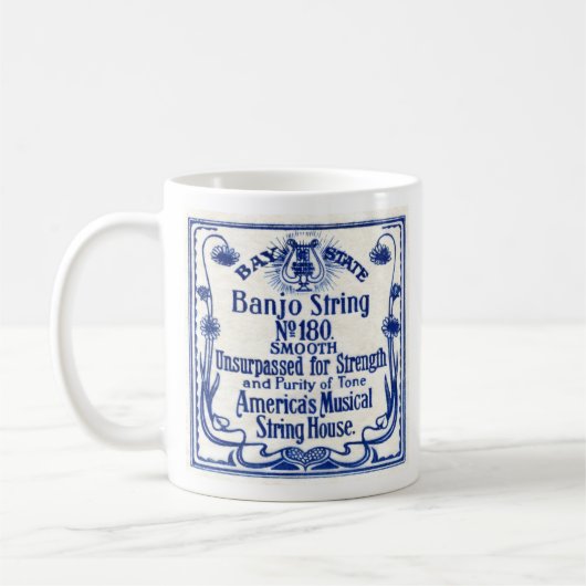 Bucht-Staat reiht Tasse auf (Links)