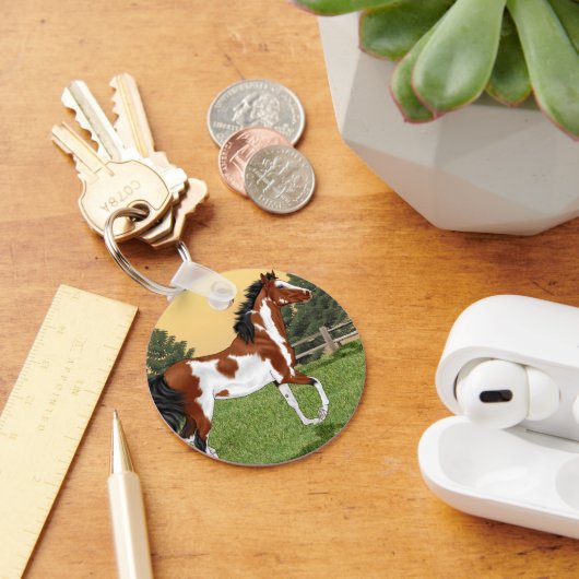 Bucht und weißes Pinto-Arabian-Pferd Schlüsselanhänger (Schreibtisch)