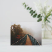 Buchten Bergdamm im Nebel Postkarte (Stehend Vorderseite)