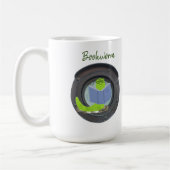 Buchwurm in einem Porthole Kaffeetasse (Links)