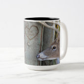 buck and do with heart on tree zweifarbige tasse (VorderseiteRechts)