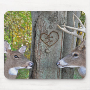 Buck and Doe per Herz auf Baum Mousepad